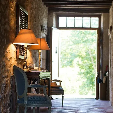 Couette-café D'hôtes Domaine De Nazère 4*