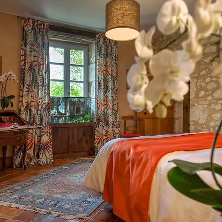 Couette-café D'hôtes Domaine De Nazère 4*