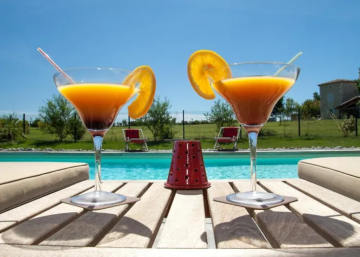 Bed & Breakfast D'hôtes Domaine De Nazère 4*