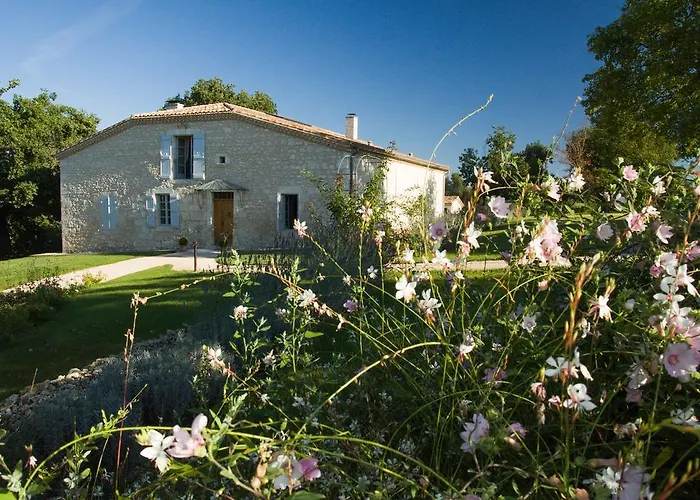 Bed & Breakfast D'hôtes Domaine De Nazère