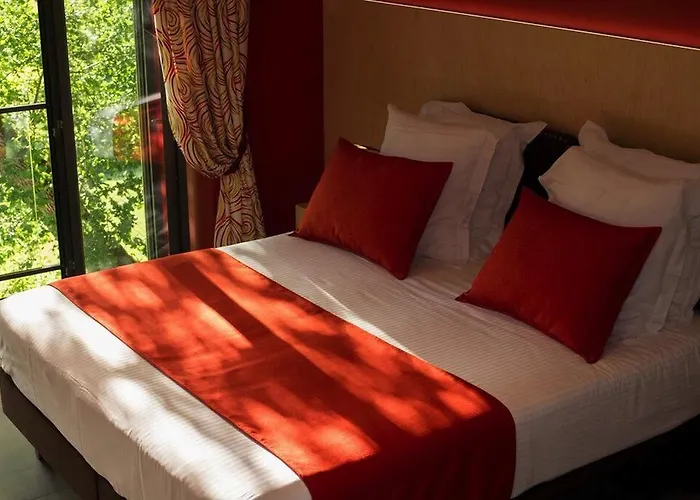 D'hôtes Domaine De Nazère Bed & Breakfast 4*