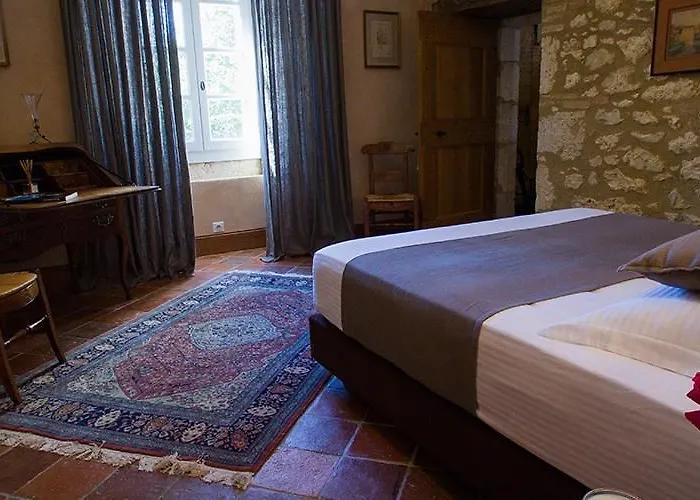 D'hôtes Domaine De Nazère Bed & Breakfast 4*