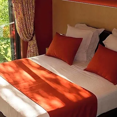 Bed & Breakfast D'hotes Domaine De Nazere