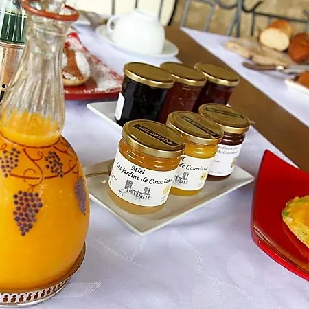 D'hotes Domaine De Nazere Bed & Breakfast 4*