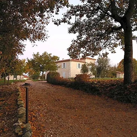 Bed & Breakfast D'hotes Domaine De Nazere Avezan