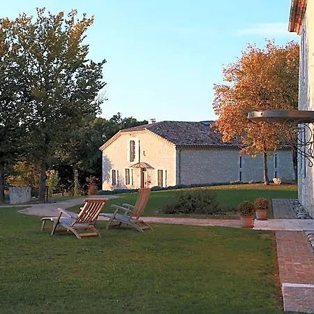 D'hotes Domaine De Nazere Bed & Breakfast Avezan