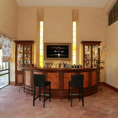 Chambres D'hotes Domaine De Nazere * Avezan