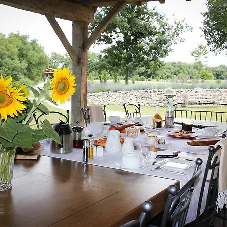 Bed & Breakfast Chambres D'hotes Domaine De Nazere