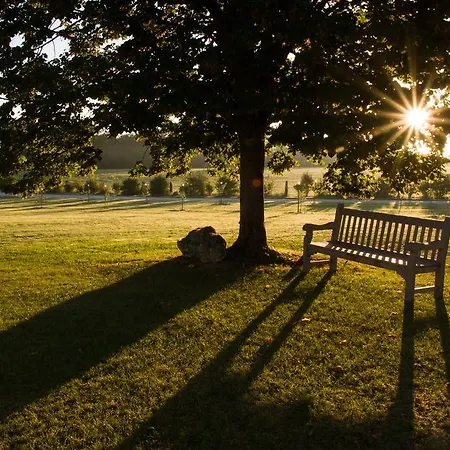 Bed & Breakfast D'hotes Domaine De Nazere 4*