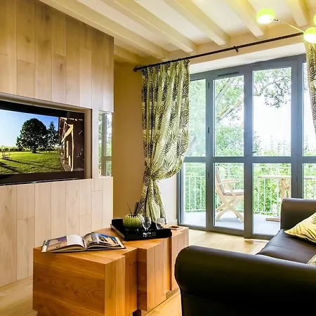 Bed & Breakfast Chambres D'hotes Domaine De Nazere Avezan
