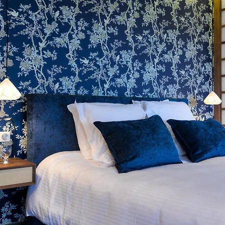 Chambres D'hotes Domaine De Nazere Bed & Breakfast *