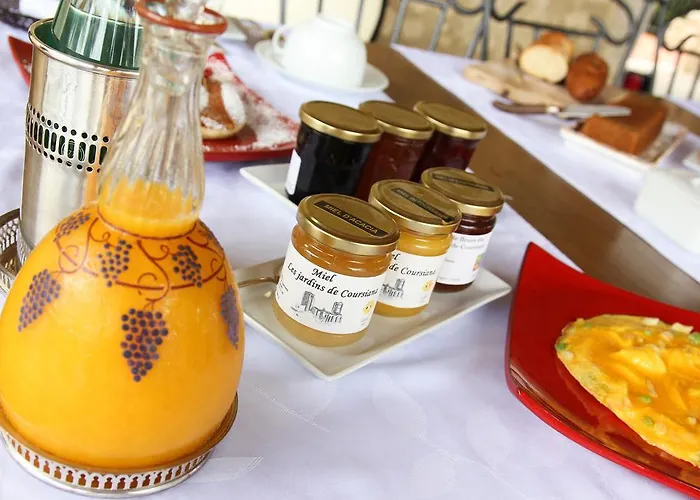 ベッド・アンド・ブレックファスト D'hotes Domaine De Nazere