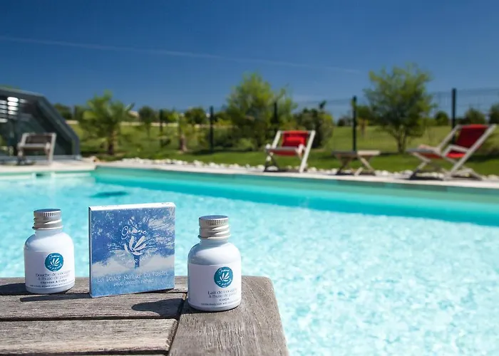 ベッド・アンド・ブレックファスト D'hotes Domaine De Nazere 4*