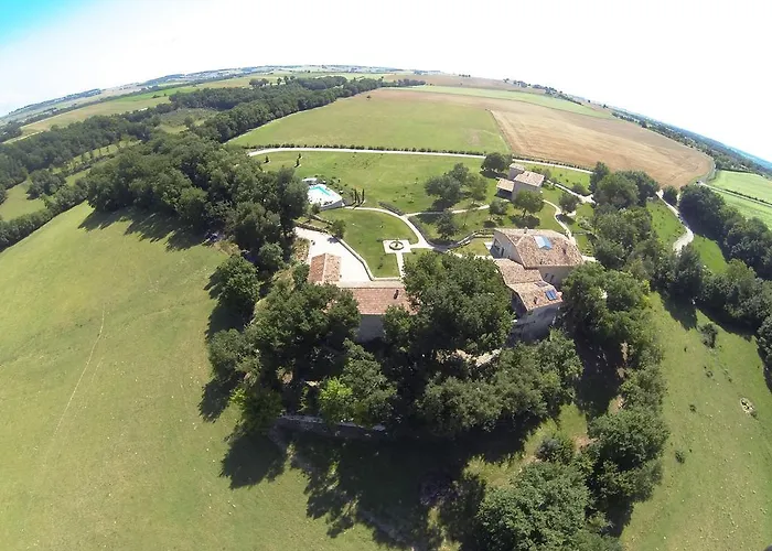 D'hotes Domaine De Nazere Avezan